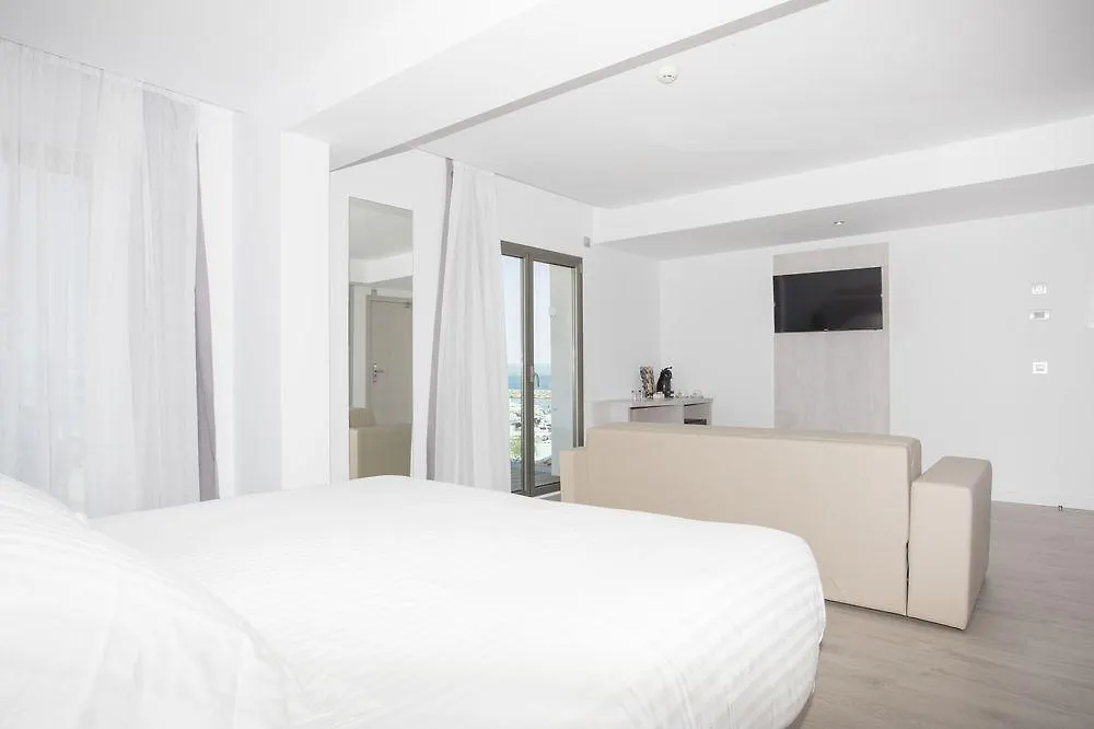 Llaut Boutique Hotel (Adults Only) Can Picafort  4*, Can Picafort (Mallorca)