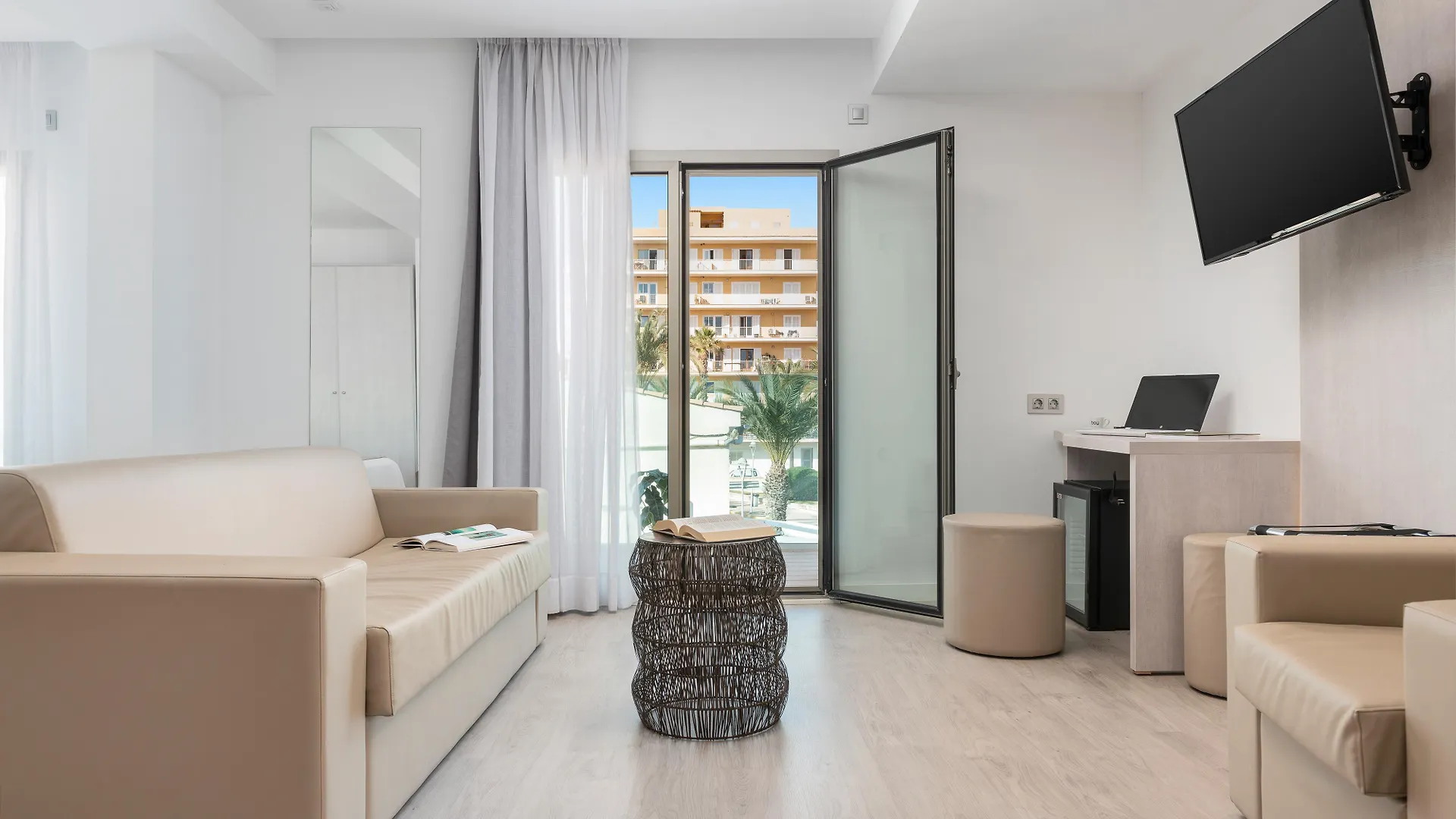 Llaut Boutique Hotel (Adults Only) Can Picafort