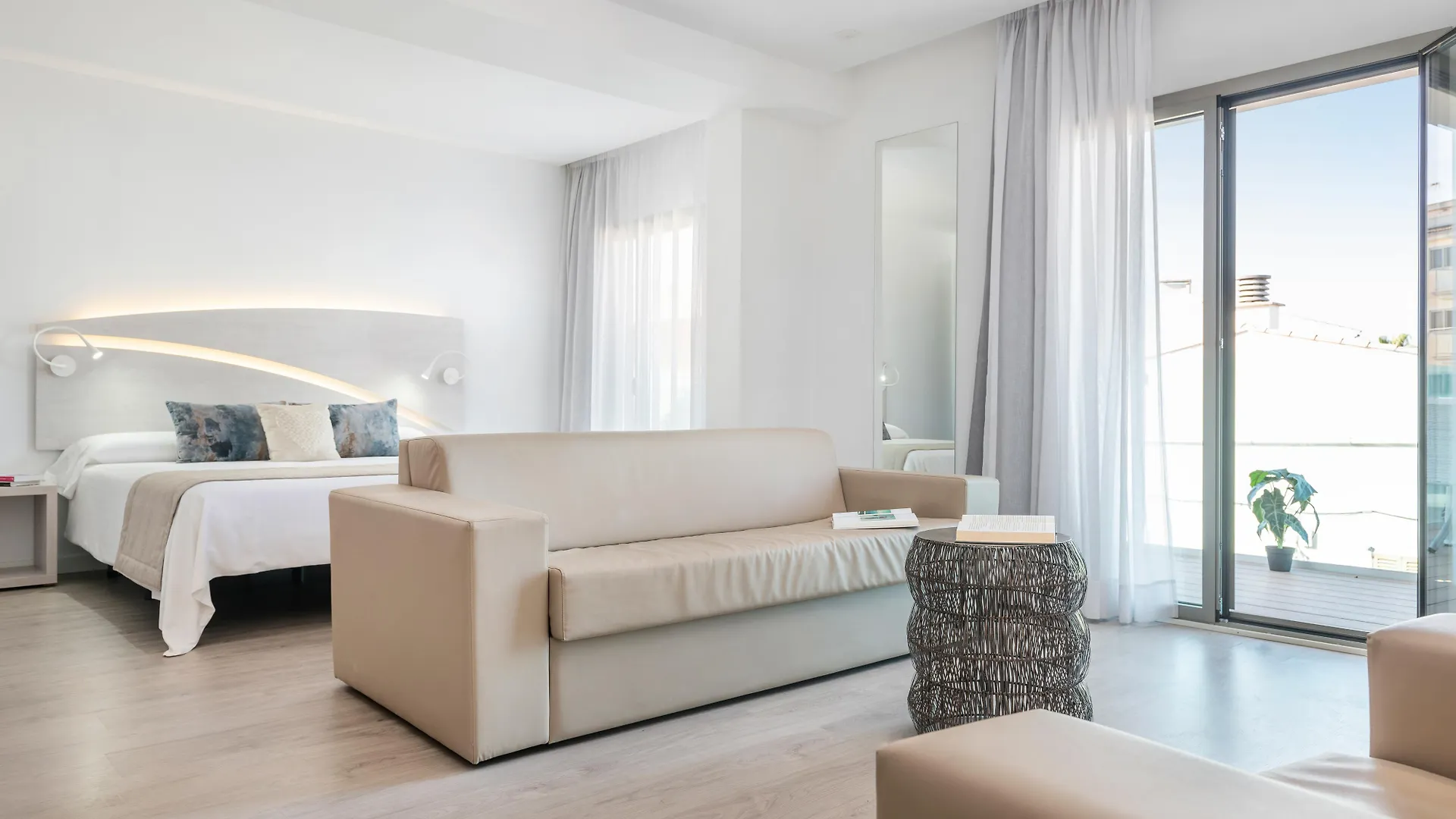 Llaut Boutique Hotel (Adults Only) Can Picafort  4*, Can Picafort (Mallorca)