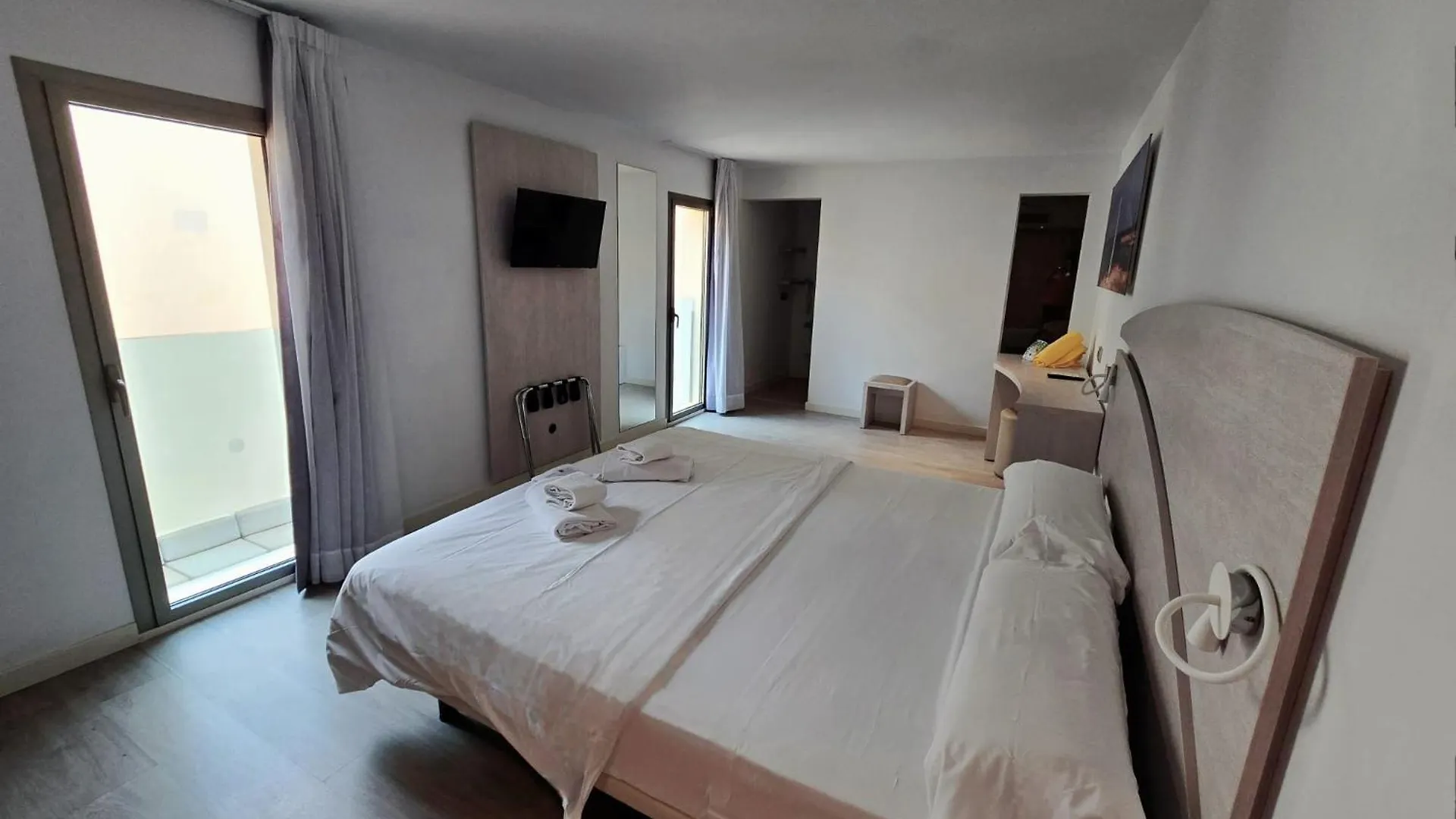 Llaut Boutique Hotel (Adults Only) Can Picafort  Spain