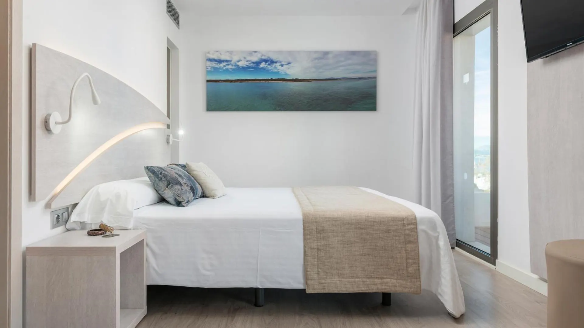 Llaut Boutique Hotel (Adults Only) Can Picafort